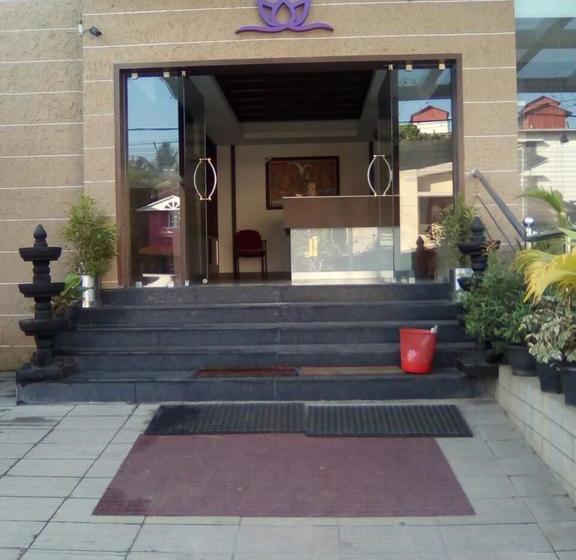 בית מלון כפרי Lalitha Inn