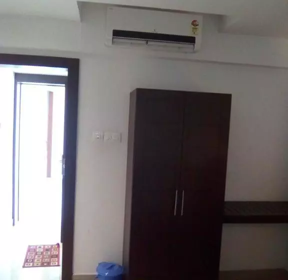 ホテル Lalitha Inn