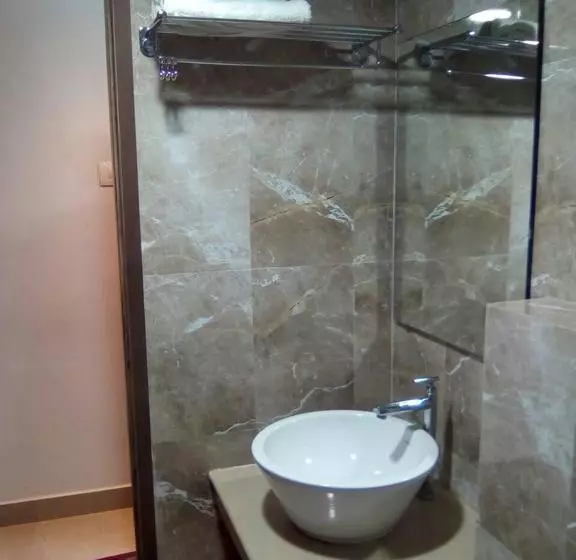 ホテル Lalitha Inn