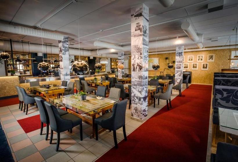 Отель Mustaparta