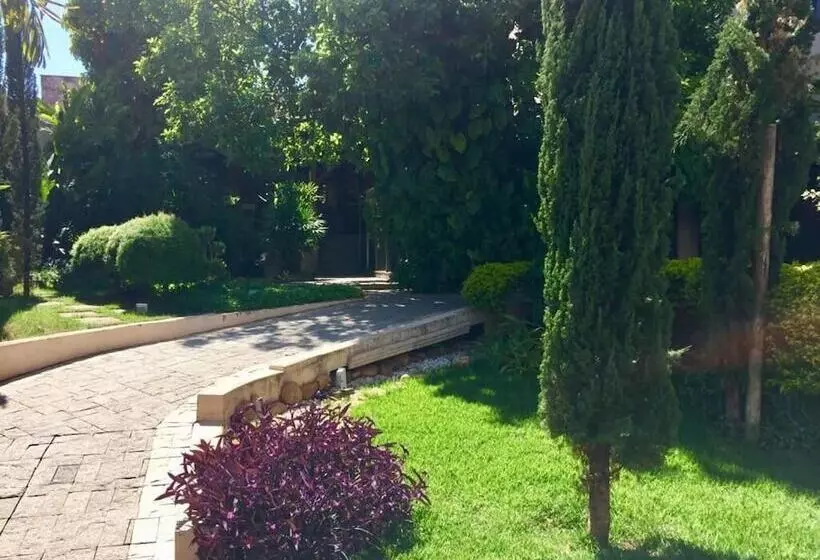 Hotelli Nações Plaza