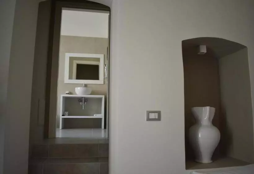 تختخواب و صبحانه Gatto Bianco Duchessa