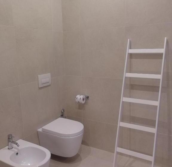 تختخواب و صبحانه Gatto Bianco Duchessa