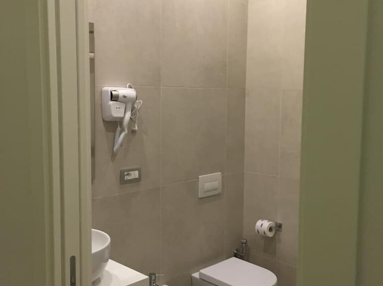 تختخواب و صبحانه Gatto Bianco Duchessa