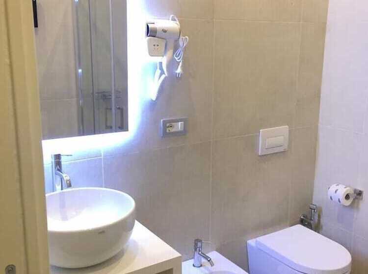 تختخواب و صبحانه Gatto Bianco Duchessa