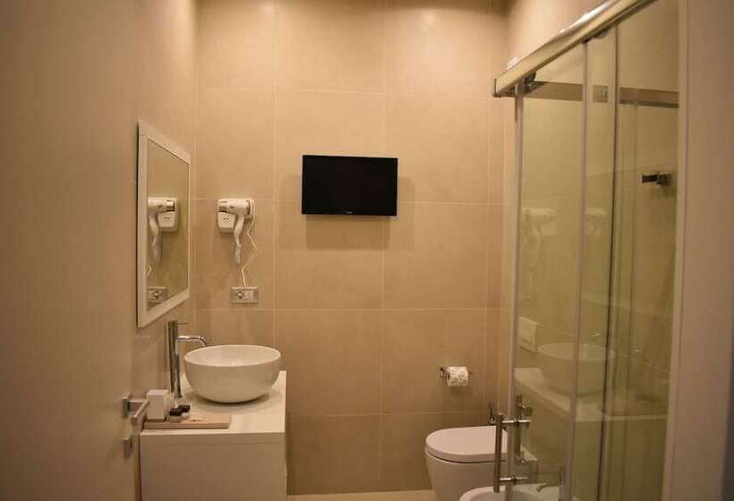 تختخواب و صبحانه Gatto Bianco Duchessa