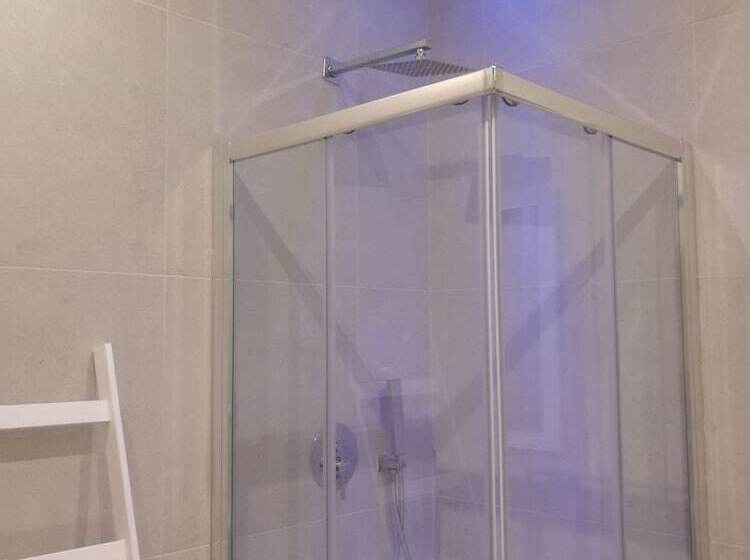 تختخواب و صبحانه Gatto Bianco Duchessa