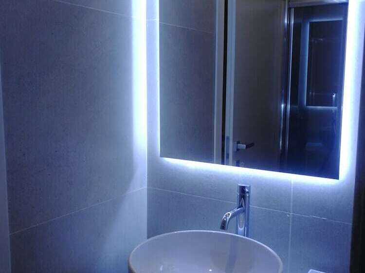 تختخواب و صبحانه Gatto Bianco Duchessa