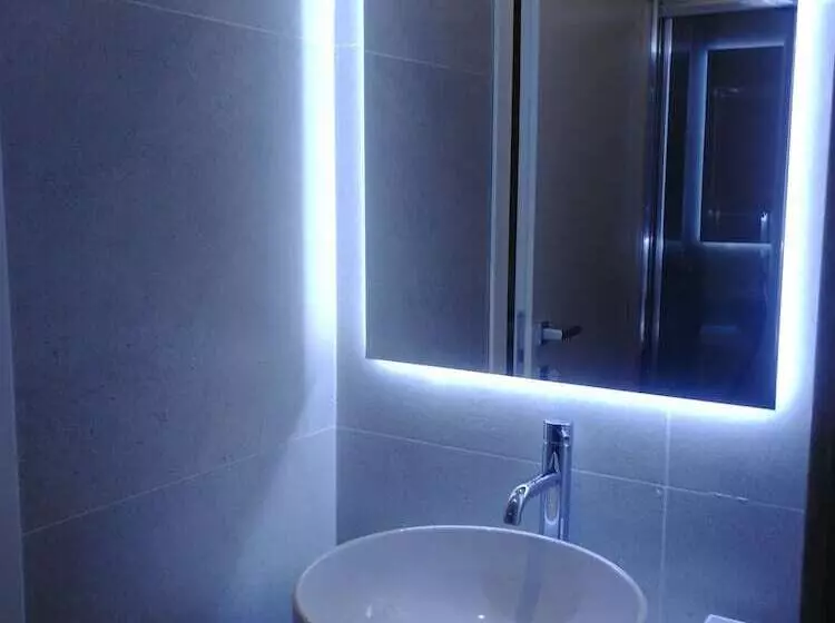 تختخواب و صبحانه Gatto Bianco Duchessa