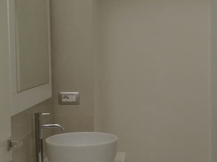 تختخواب و صبحانه Gatto Bianco Duchessa