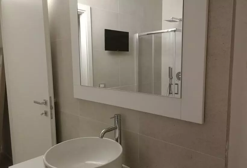 تختخواب و صبحانه Gatto Bianco Duchessa