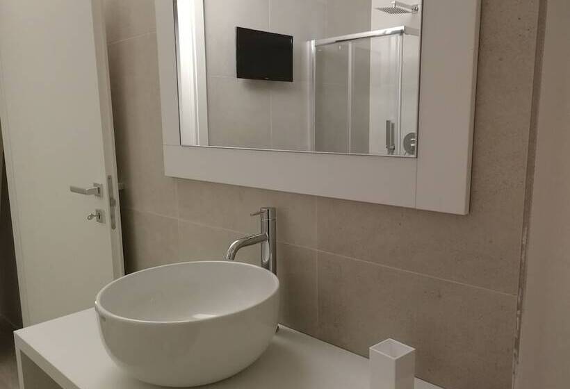 تختخواب و صبحانه Gatto Bianco Duchessa