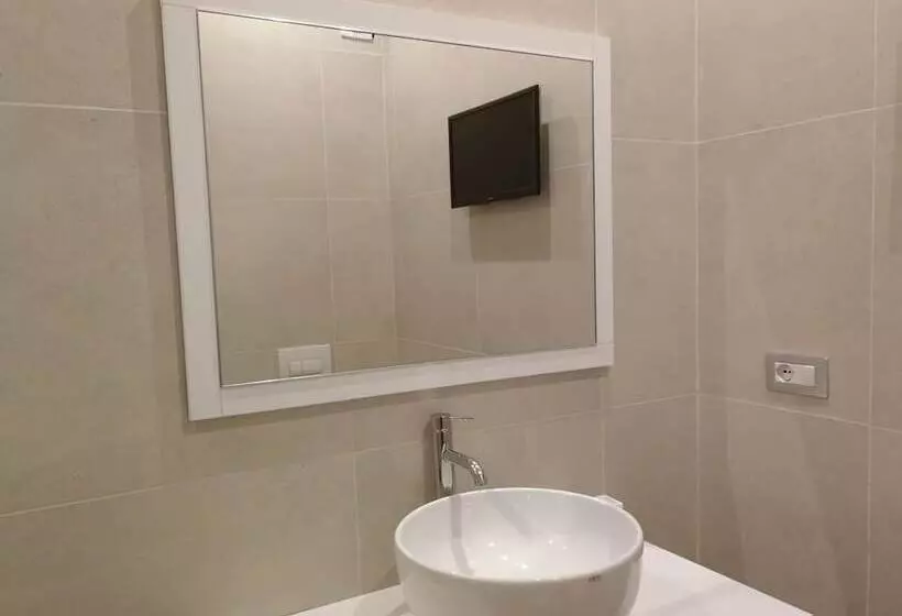 تختخواب و صبحانه Gatto Bianco Duchessa