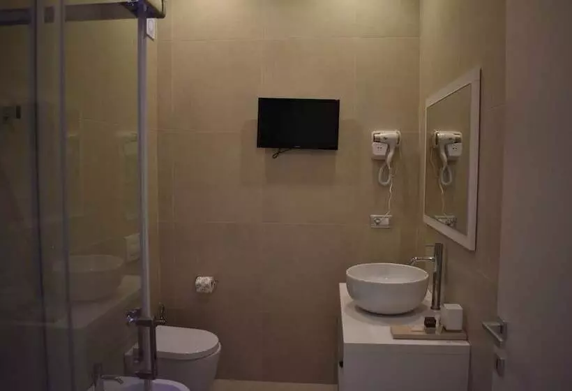 تختخواب و صبحانه Gatto Bianco Duchessa