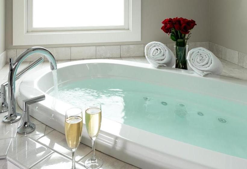 مبيت وإفطار The  Saugatuck  Adults Only