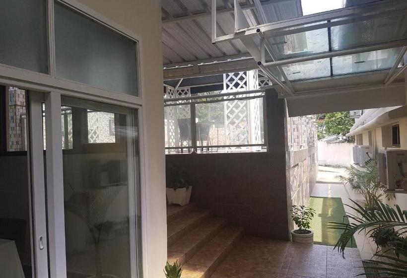 هتل Hôtel Résidence Christy