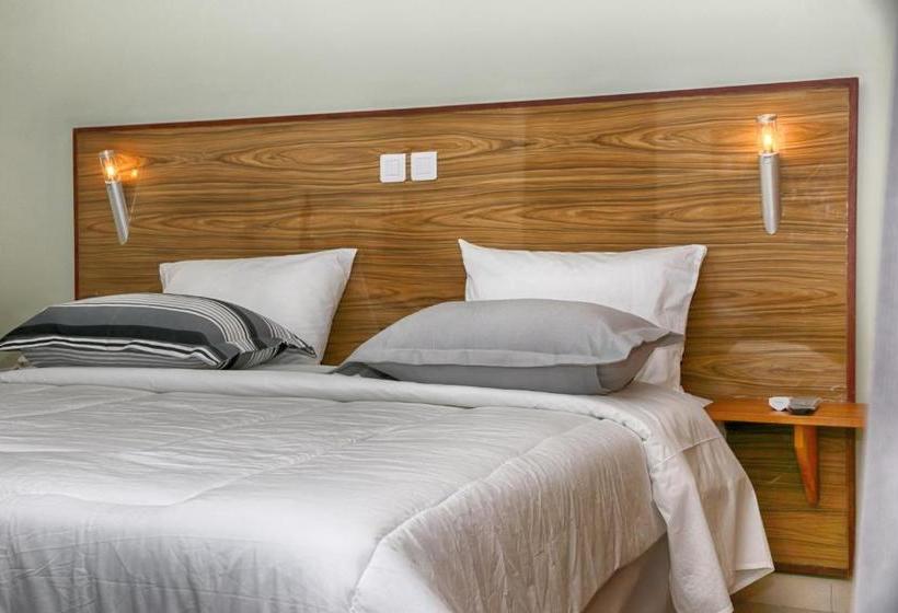 هتل Hôtel Résidence Christy