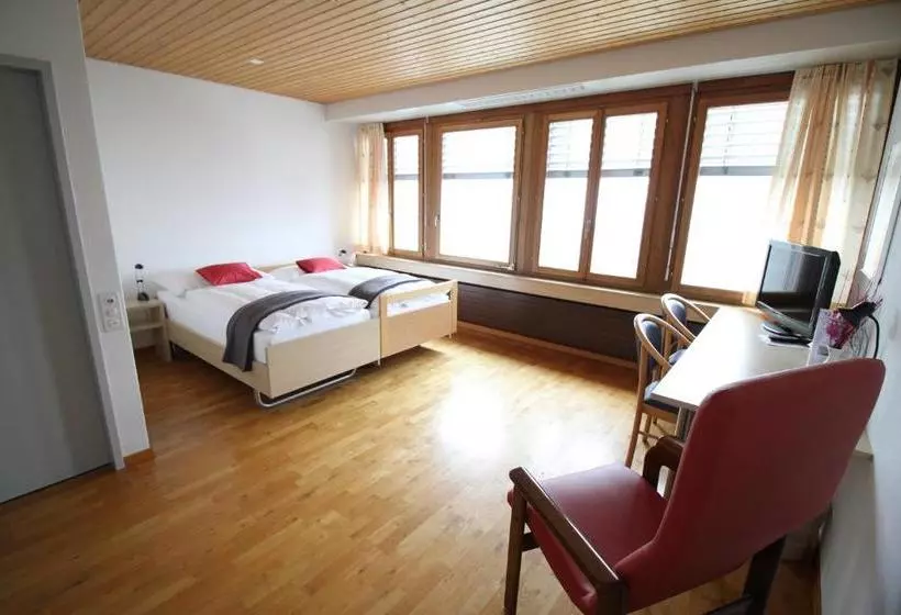 ホテル Kurhaus Am Sarnersee