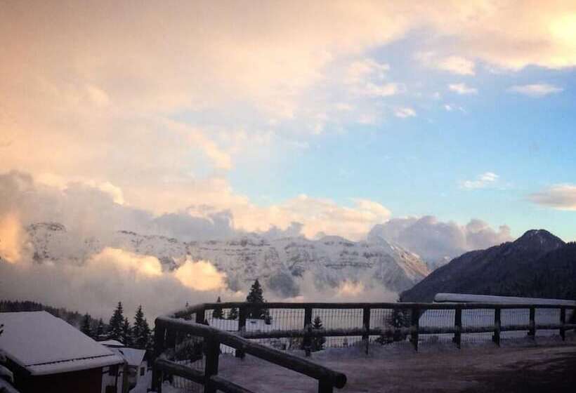 ホテル Villa Elena