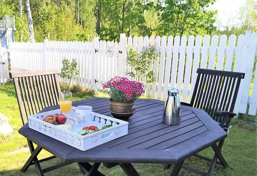 Villa Jokivarsi Bed & Breakfast