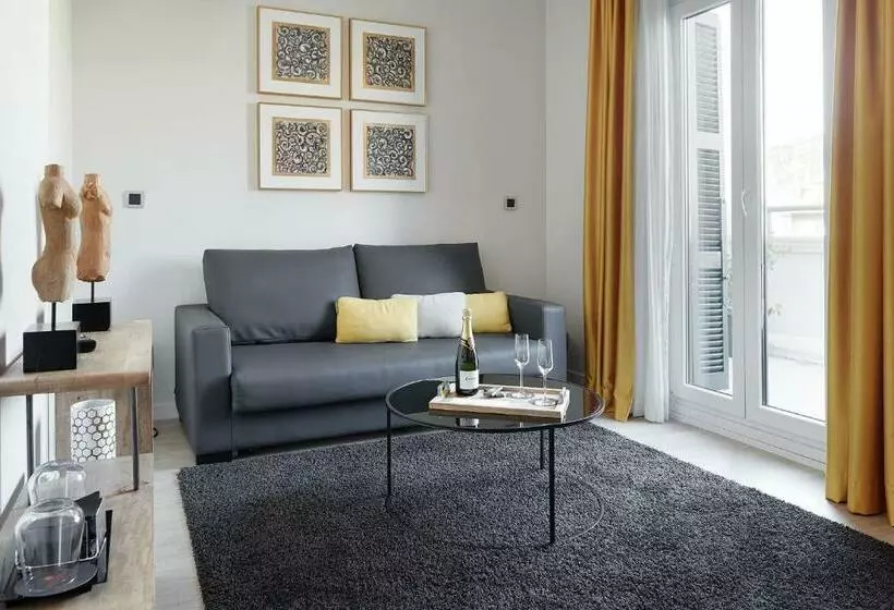 ホテル Arrizul Congress