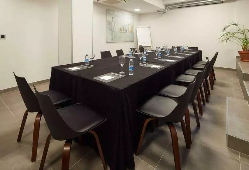 ホテル Arrizul Congress