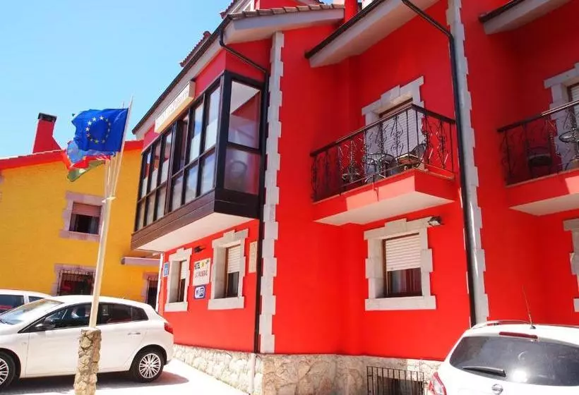 هتل Las Palmeras Celorio Llanes