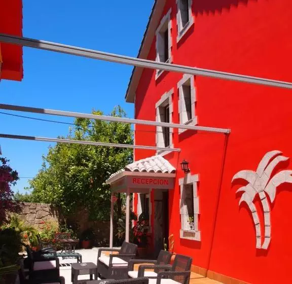 هتل Las Palmeras Celorio Llanes