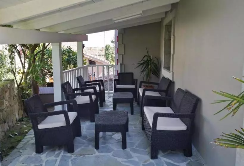 هتل Las Palmeras Celorio Llanes