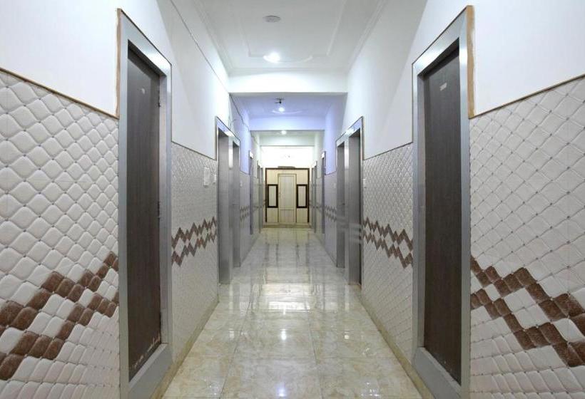 Itsy Hotels Satya Shree