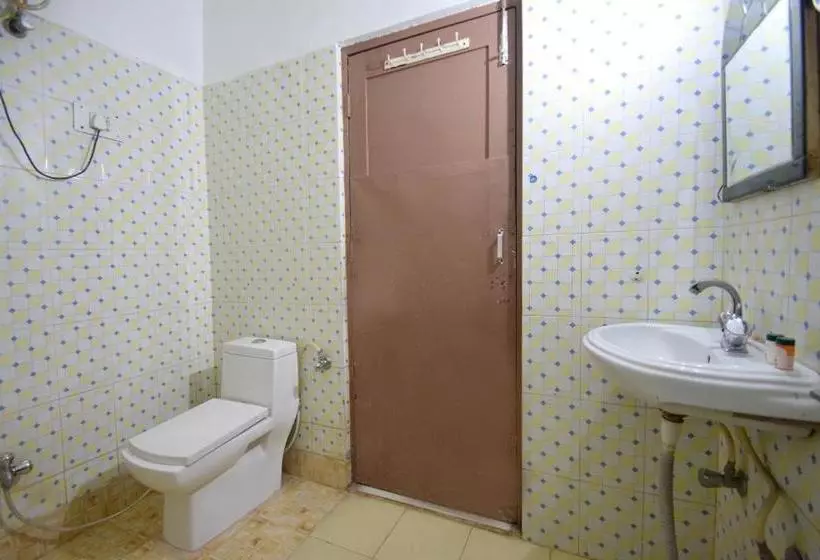 Itsy Hotels Satya Shree