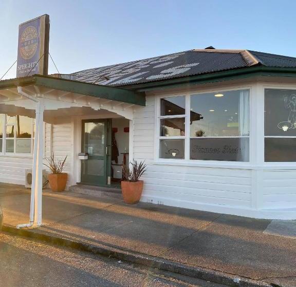 호텔 Hokitika Pioneer