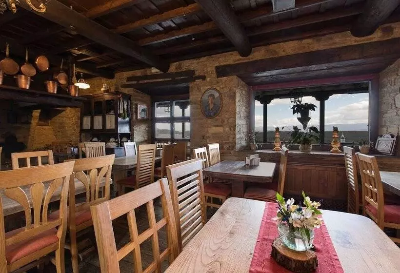 ホテル Prada A Tope   Palacio De Canedo