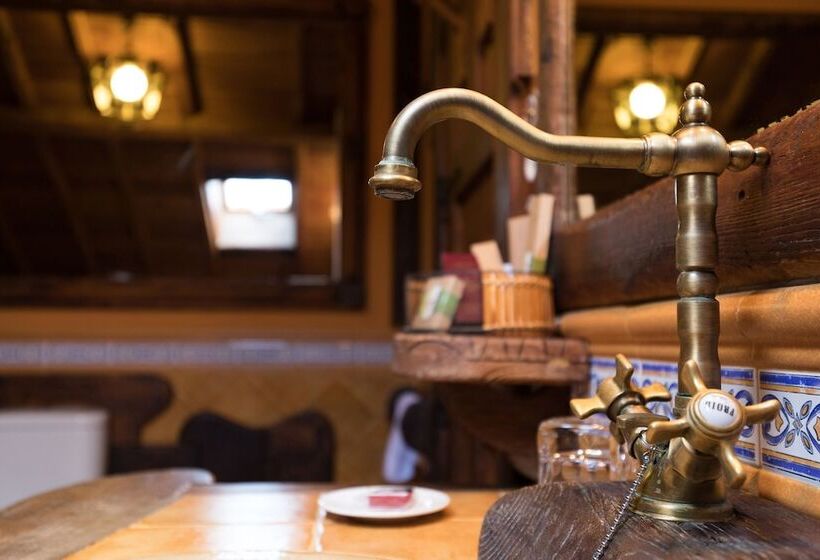 هتل Prada A Tope Palacio De Canedo