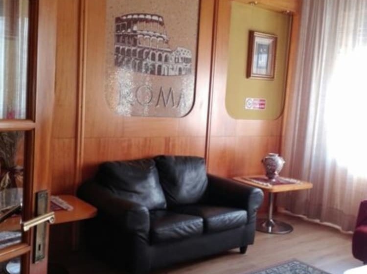 فندق Ristorante Albergo Roma