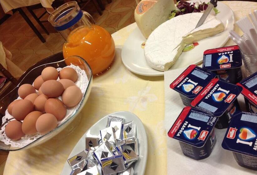 فندق Ristorante Albergo Roma