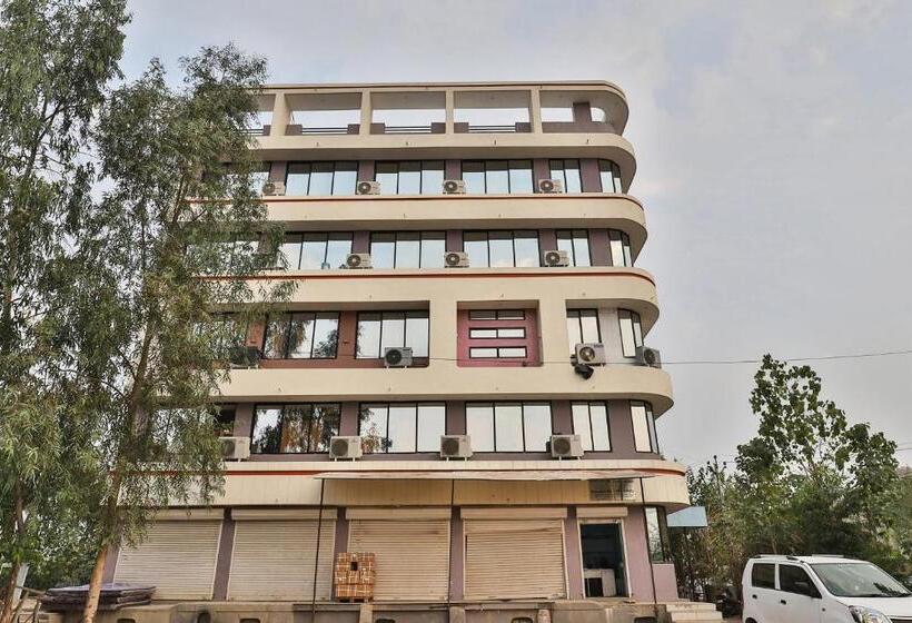 Super Hotel O Siddharth Inn