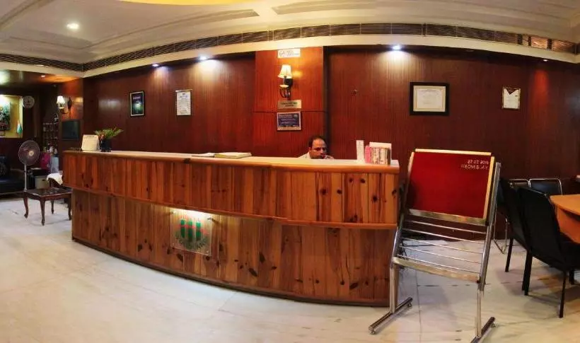 Hotel Woodland