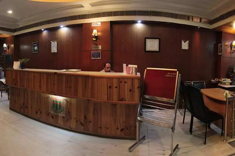 Hotel Woodland
