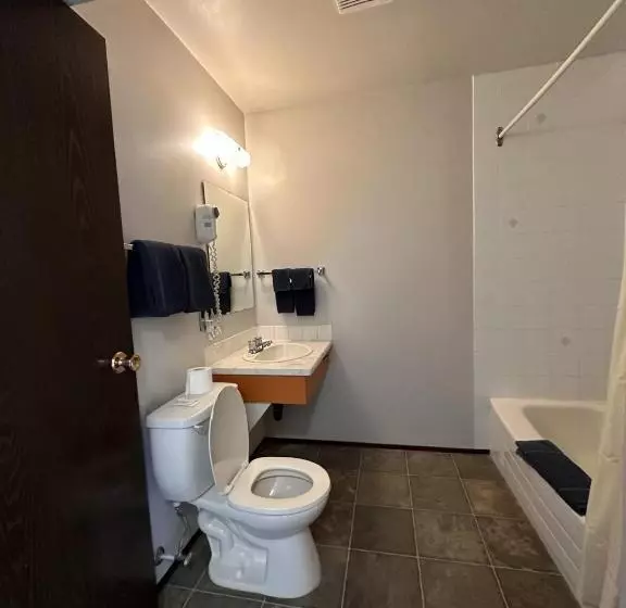 Motelli Howard Johnson By Wyndham Edson