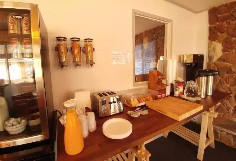 Motelli Howard Johnson By Wyndham Edson