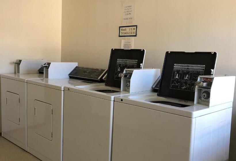 モーテル Howard Johnson By Wyndham Edson