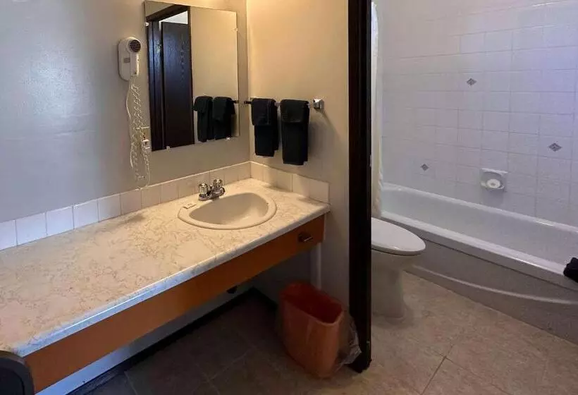 Motelli Howard Johnson By Wyndham Edson