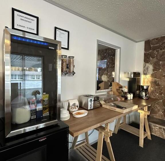 モーテル Howard Johnson By Wyndham Edson