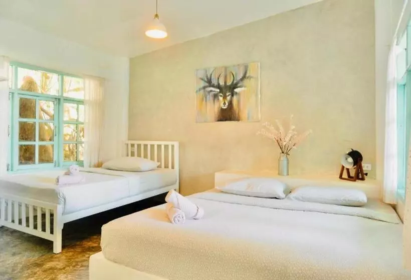 Resort Indie Beach Bungalows