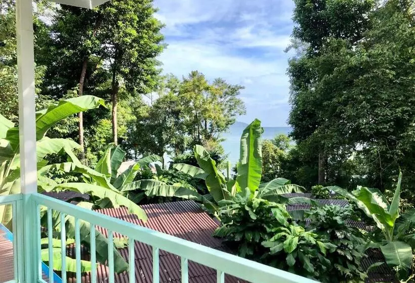 Resort Indie Beach Bungalows