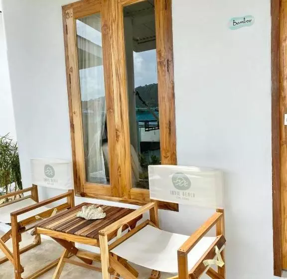 Resort Indie Beach Bungalows