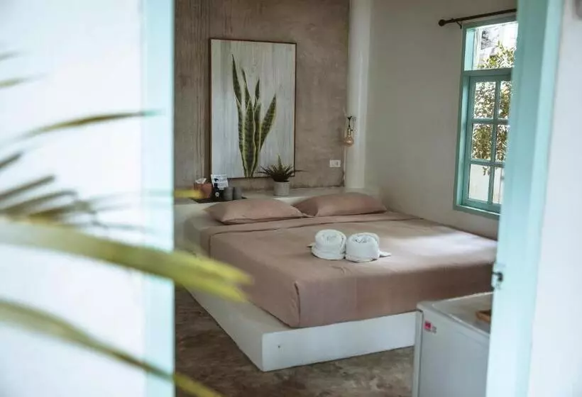 Resort Indie Beach Bungalows