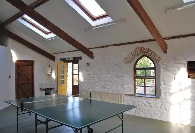 تختخواب و صبحانه Ardtarmon House