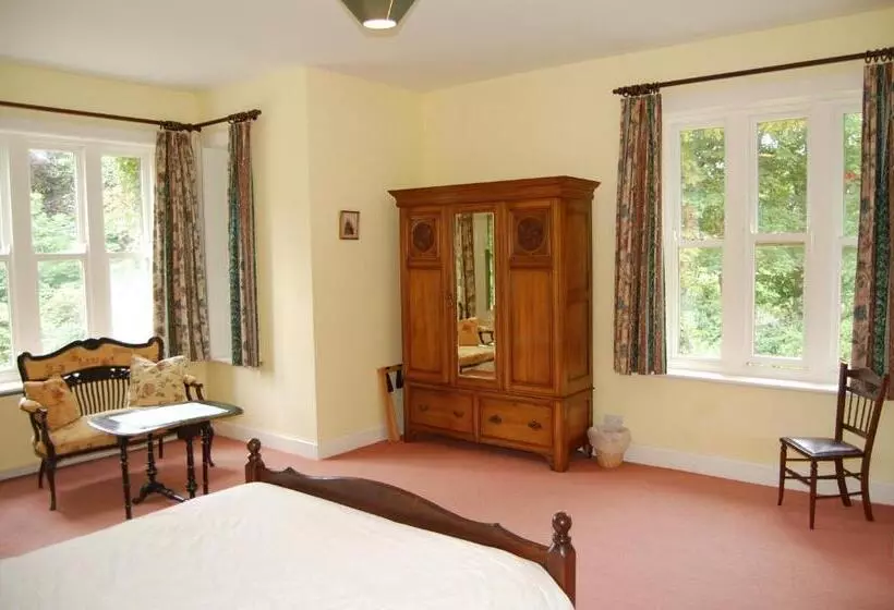تختخواب و صبحانه Ardtarmon House